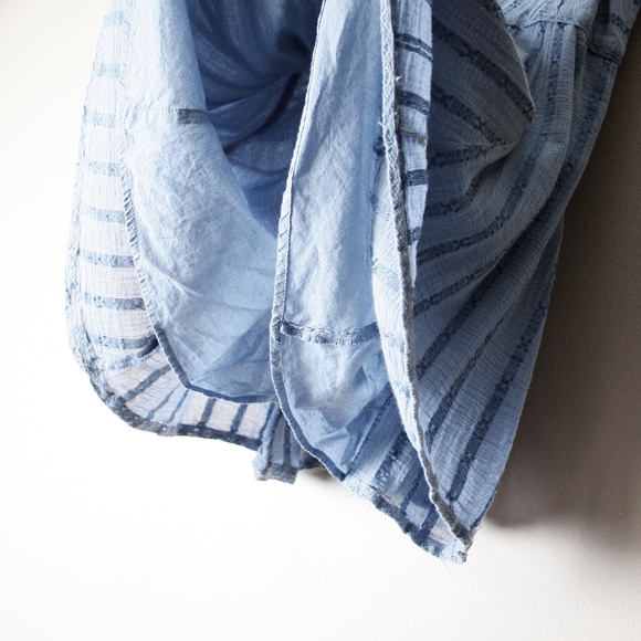 UO // Sleeveless Gauze Fit and Flare Sundress - Picture 3 of 6